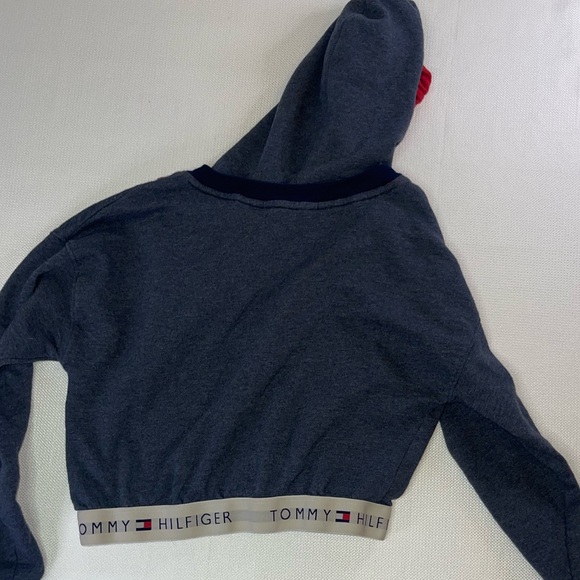 Tommy Hilfiger Cropped Pullover Hoodie Size Medium Vintage A - Picture 5 of 9